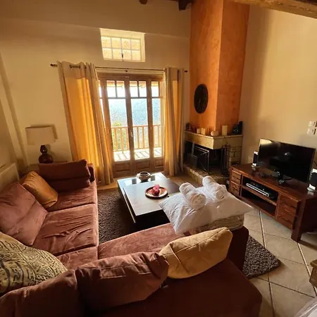 Chalet Royal Agia Varvara 샬레