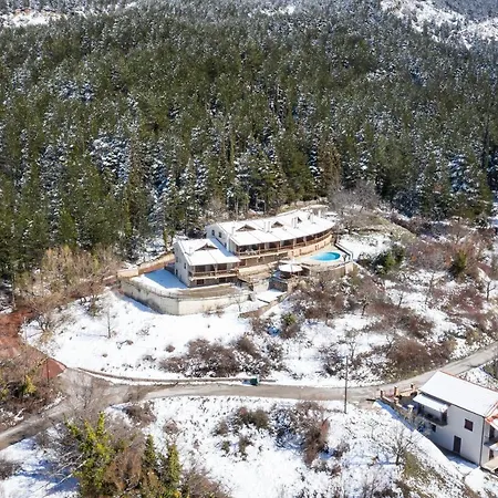 Chalet Royal Agia Varvara 아크라타
