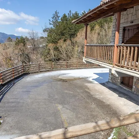 Chalet Royal Agia Varvara 샬레