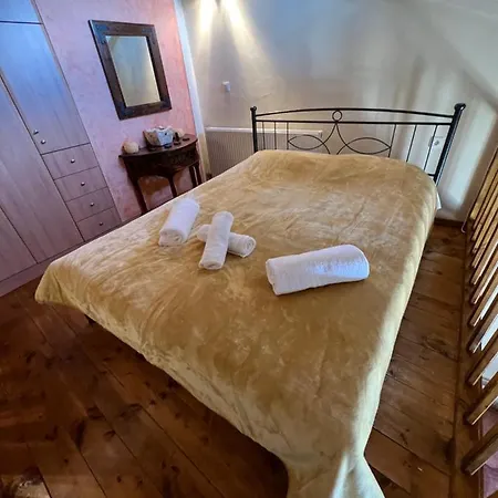 Chalet Royal Agia Varvara * 아크라타