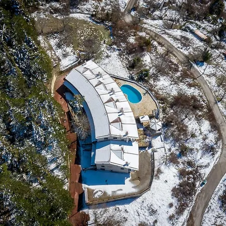 샬레 Chalet Royal Agia Varvara